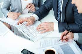 اهمیت انتخاب بیمه مسئولیت مناسب برای حفاظت از صنایع و کسبوکارها